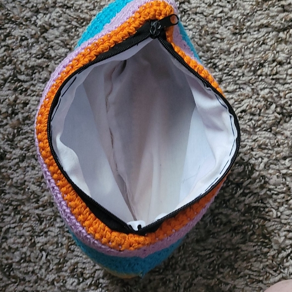 Purse - Picture 2 of 3